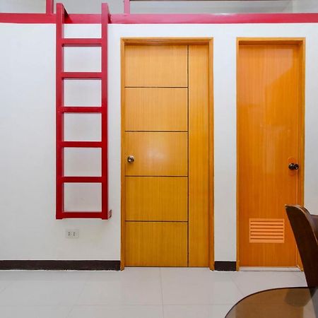 Zen Rooms Time Travellers Makati Μακάτι Εξωτερικό φωτογραφία