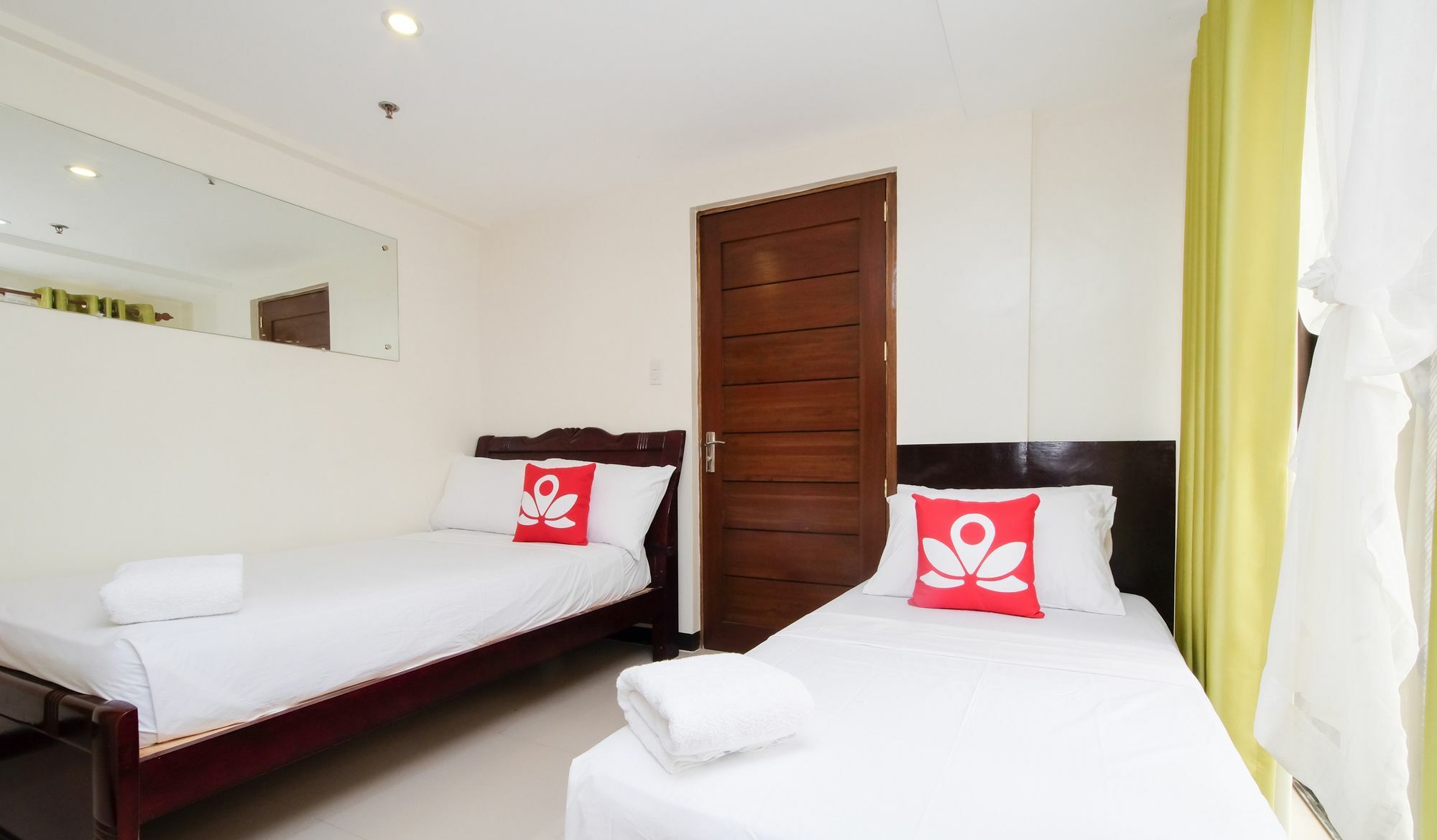 Zen Rooms Time Travellers Makati Μακάτι Εξωτερικό φωτογραφία