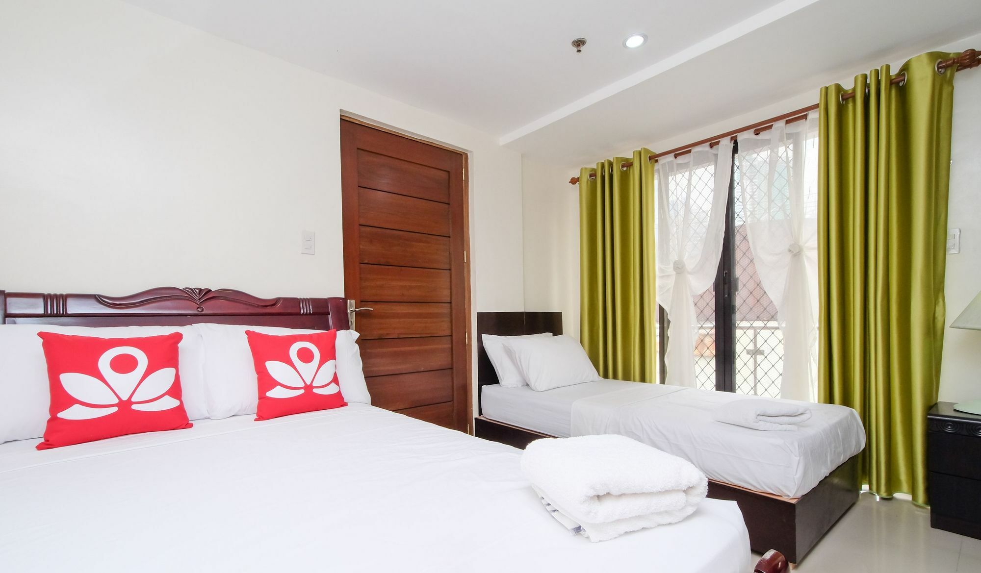 Zen Rooms Time Travellers Makati Μακάτι Εξωτερικό φωτογραφία