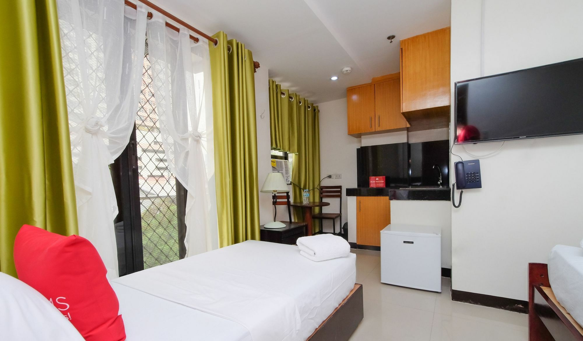 Zen Rooms Time Travellers Makati Μακάτι Εξωτερικό φωτογραφία